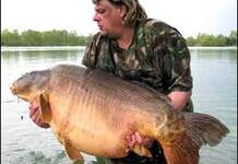 Carpe miroir 37,200 Kgs – Lac de Graviers (Luke Moffat Lake) – Lac privé – Bill Cottam