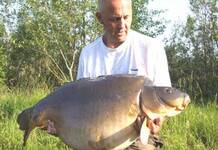 Carpe miroir 32,800 Kgs – Etang de la Croix Blanche – Lac privé – Peter Johnson