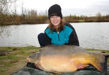 Carpe miroir 33,100 Kgs – Etang du Héron (Les étangs de l’Abbaye) – Lac privé – Carpiste Sandra Claessen