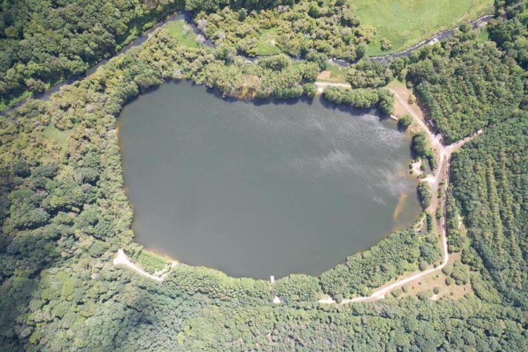Etang Des Abysses Lac Privé Eure Et Loir (28) — free download