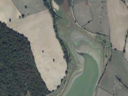 étang de Fleury La Tour, situé à Tintury