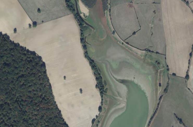 étang de Fleury La Tour, situé à Tintury