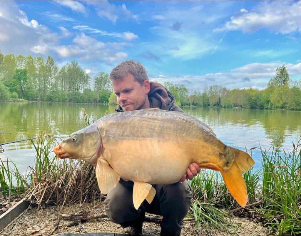 Pêcher la carpe à l’étang du Puy Follet à Laleu (Orne) : guide complet et photos 3
